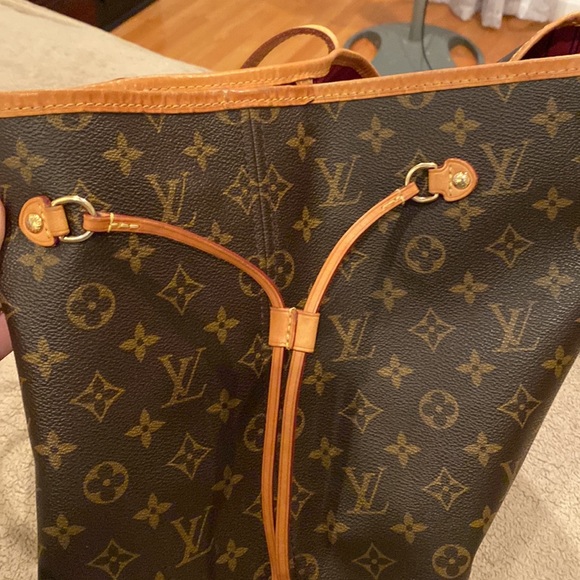 💎GET TWO💎Louis Vuitton Neverfull GM & Clutch - Picture 16 of 17